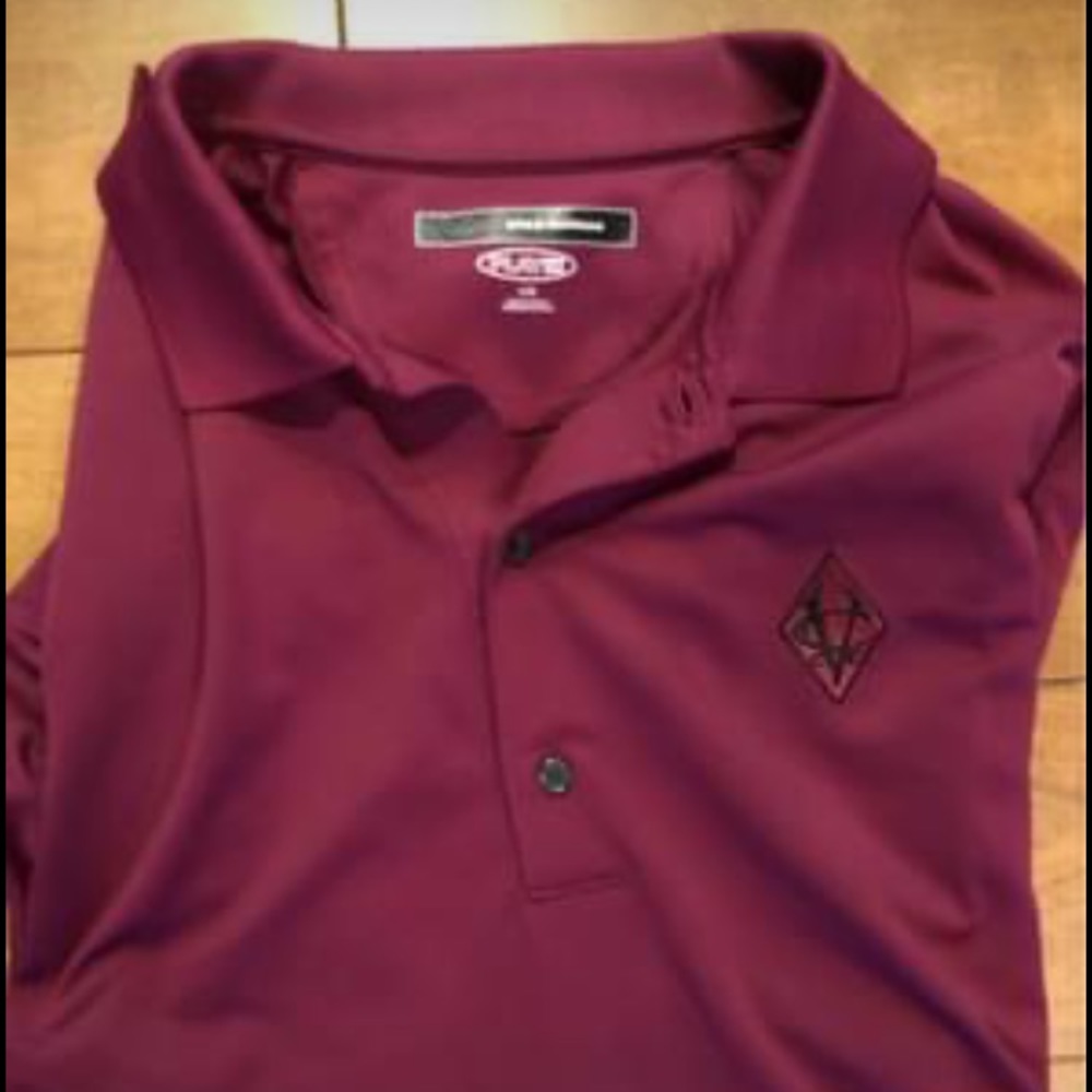 NWOT Greg Norman marron long sleeve polo. Size L.